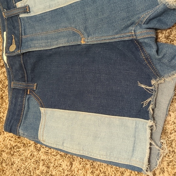 Hollister women's blue mulitonal curvy high rise 3" cut off shorts - Picture 2 of 9